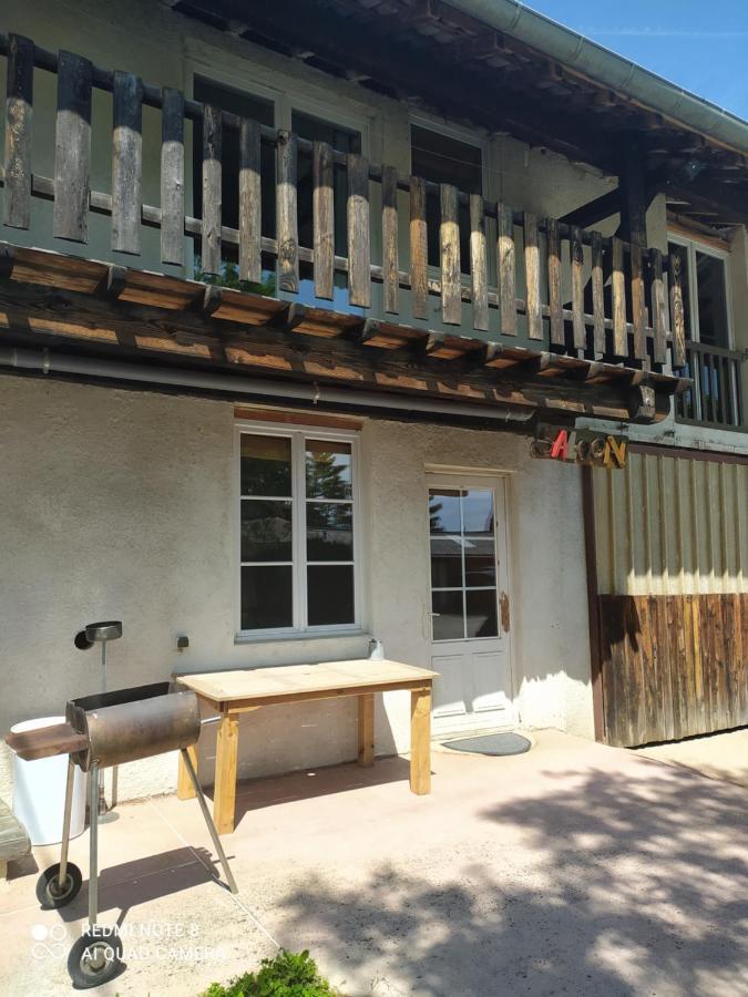Le Saloon Ξενοδοχείο Chazey-sur-Ain Εξωτερικό φωτογραφία